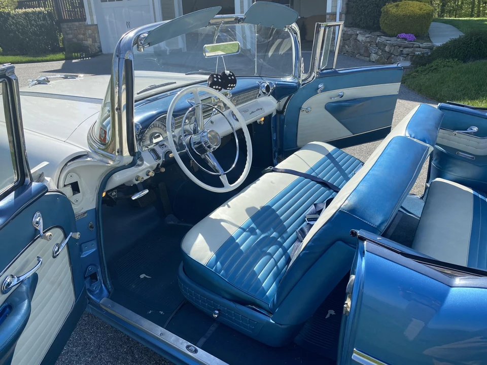 1956 Pontiac Star Chief - Image 30 of 31