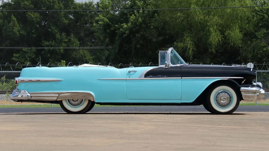 1956 Pontiac Star Chief - Image 2 of 23
