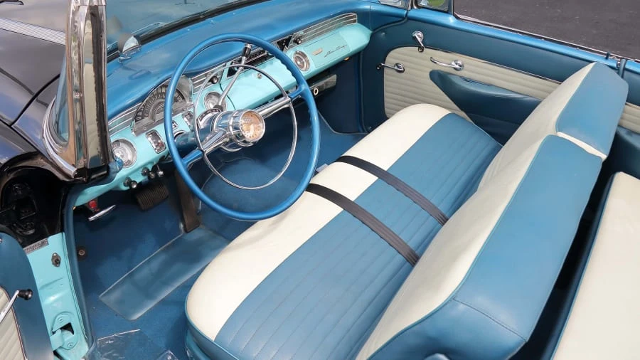 1956 Pontiac Star Chief - Image 4 of 23