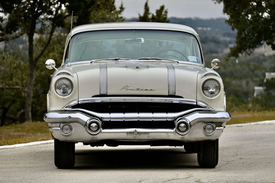 1956 Pontiac Star Chief - Image 3 of 31