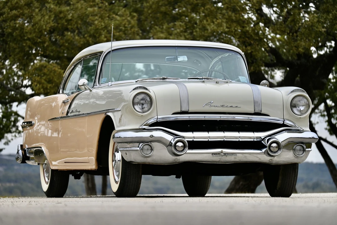 1956 Pontiac Star Chief - Image 8 of 31