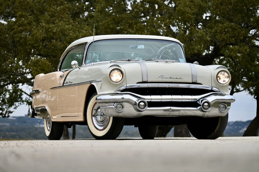 1956 Pontiac Star Chief - Image 6 of 31