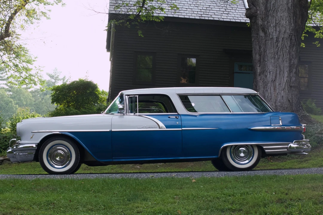 1956 Pontiac Star Chief - Image 8 of 31