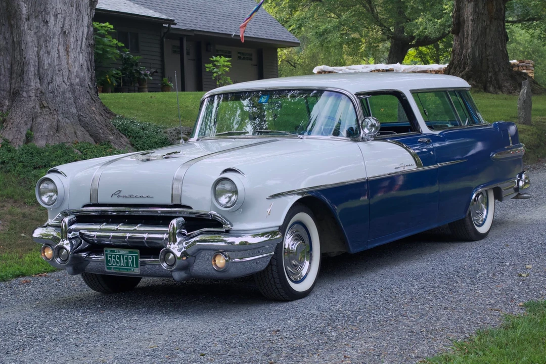 1956 Pontiac Star Chief - Image 3 of 31