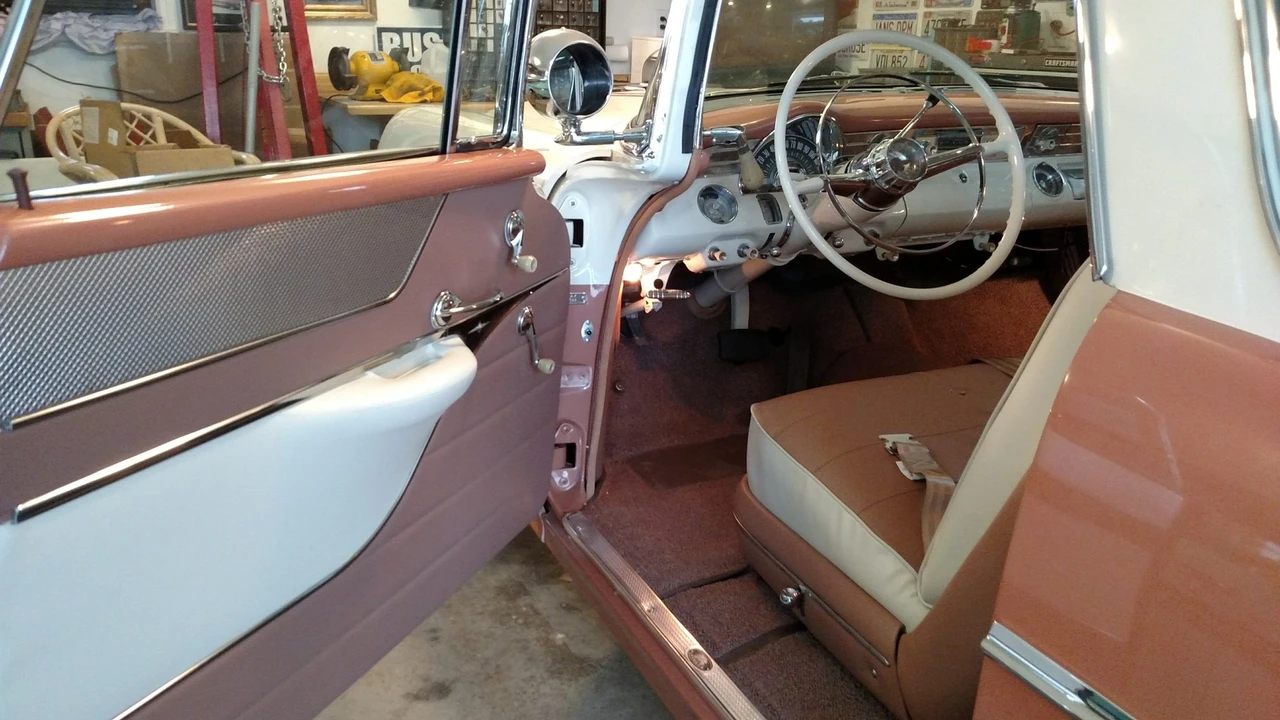 1956 Pontiac Safari - Image 15 of 31