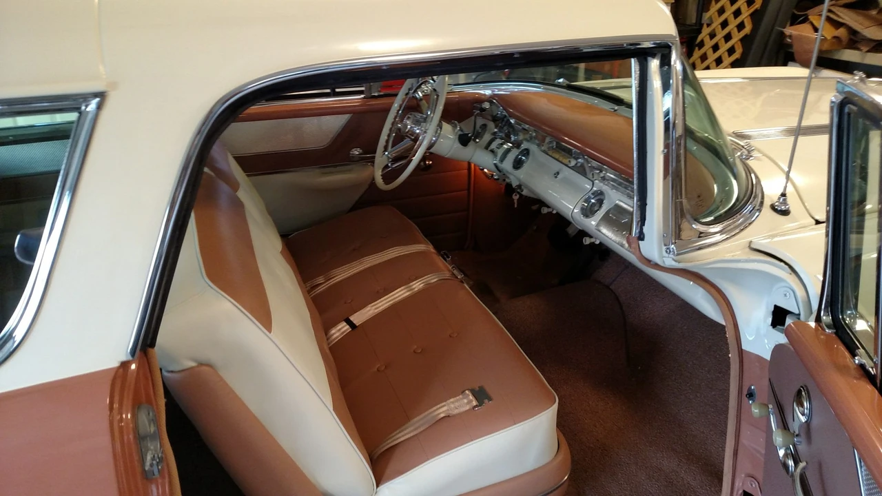 1956 Pontiac Safari - Image 20 of 31