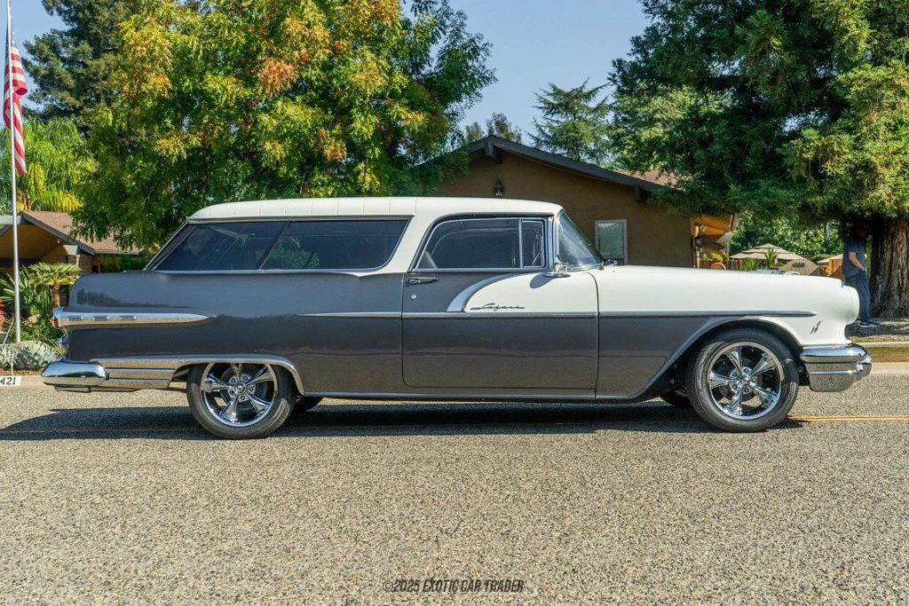 1956 Pontiac Star Chief - Image 9 of 12