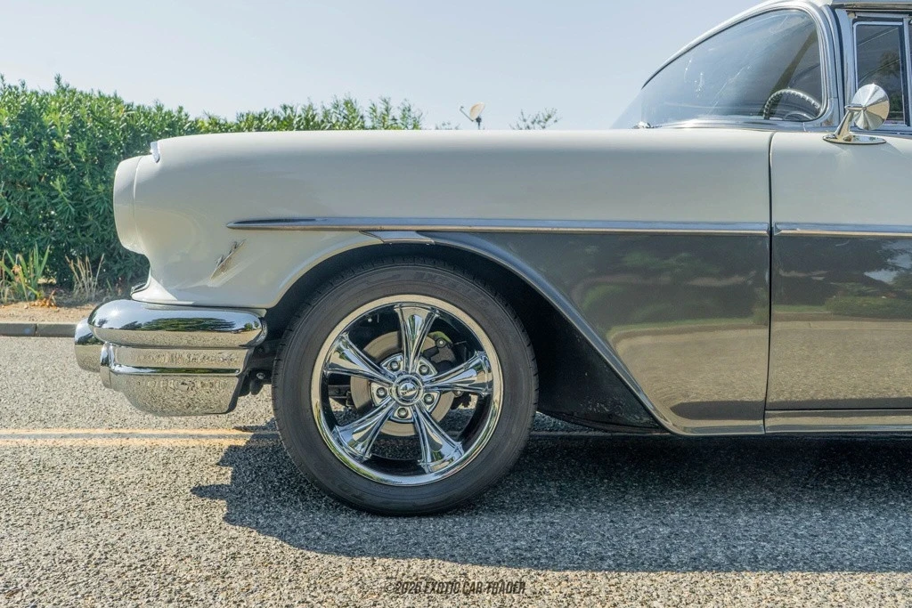 1956 Pontiac Star Chief - Image 4 of 12