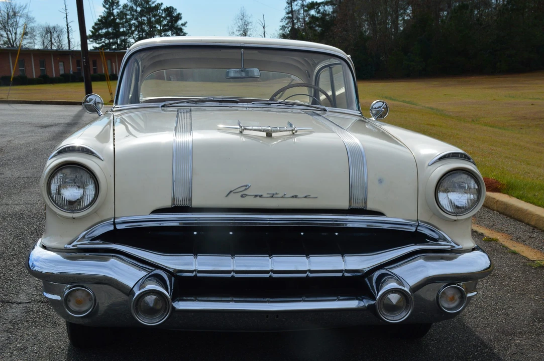 1956 Pontiac Star Chief - Image 3 of 31