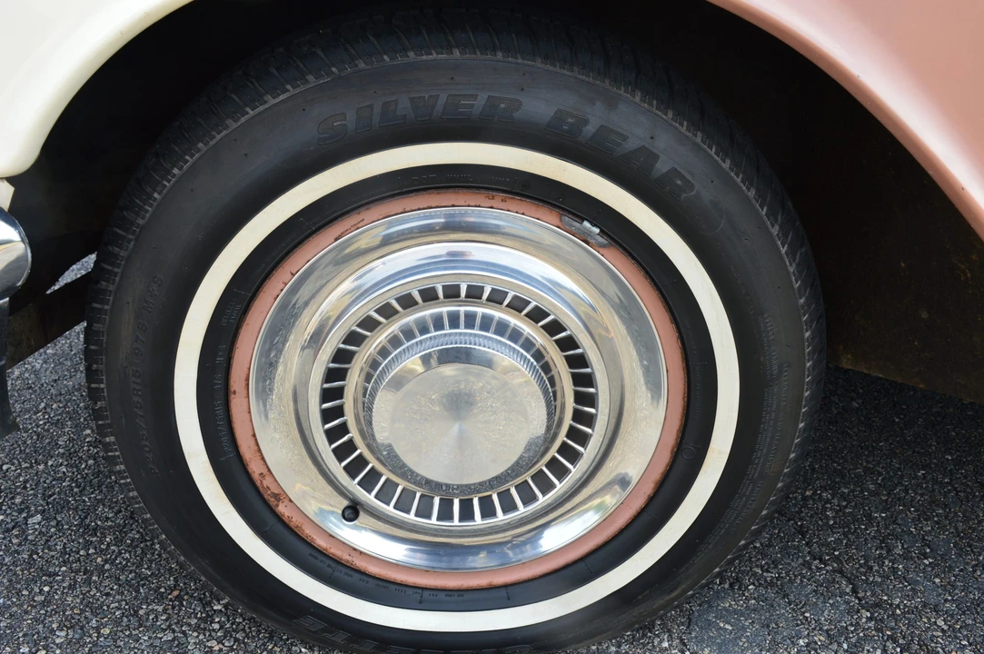 1956 Pontiac Star Chief - Image 25 of 31