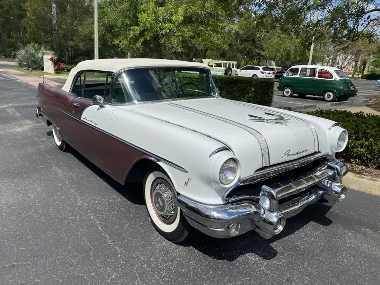 1956 Pontiac Star Chief - Image 2 of 31