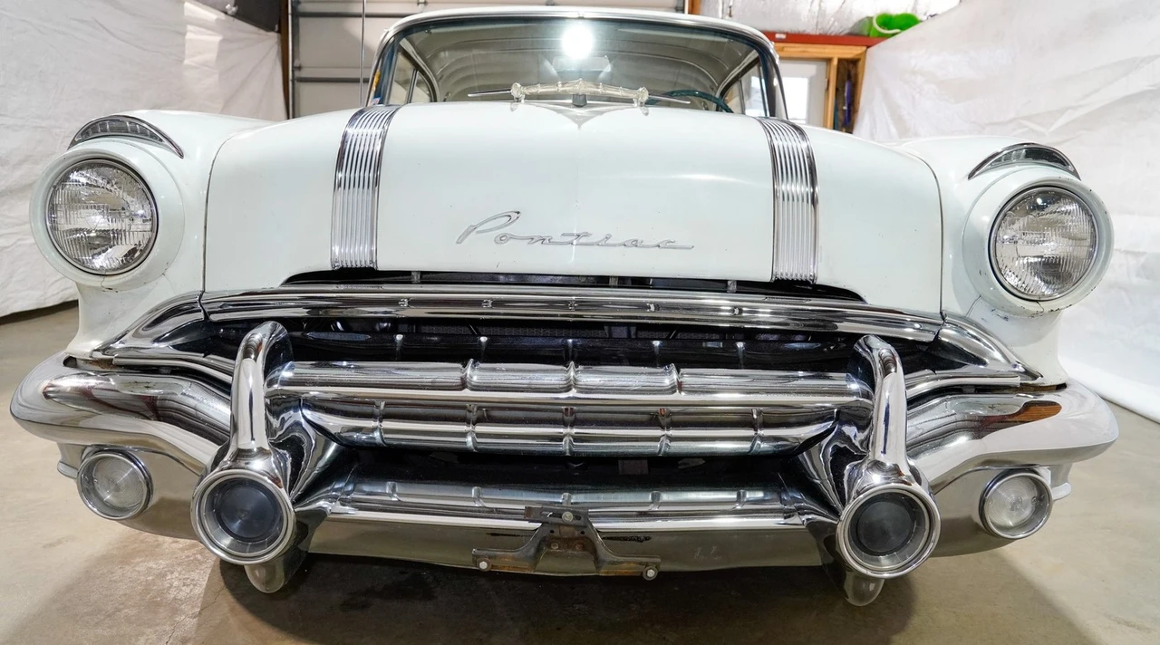 1956 Pontiac Star Chief - Image 7 of 21