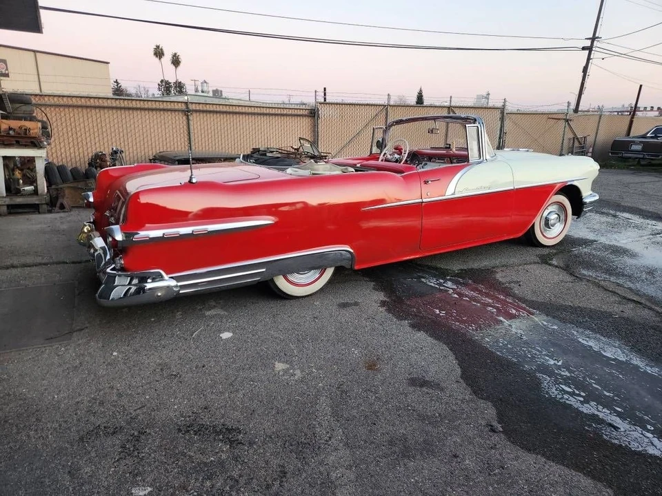 1956 Pontiac Star Chief - Image 8 of 19