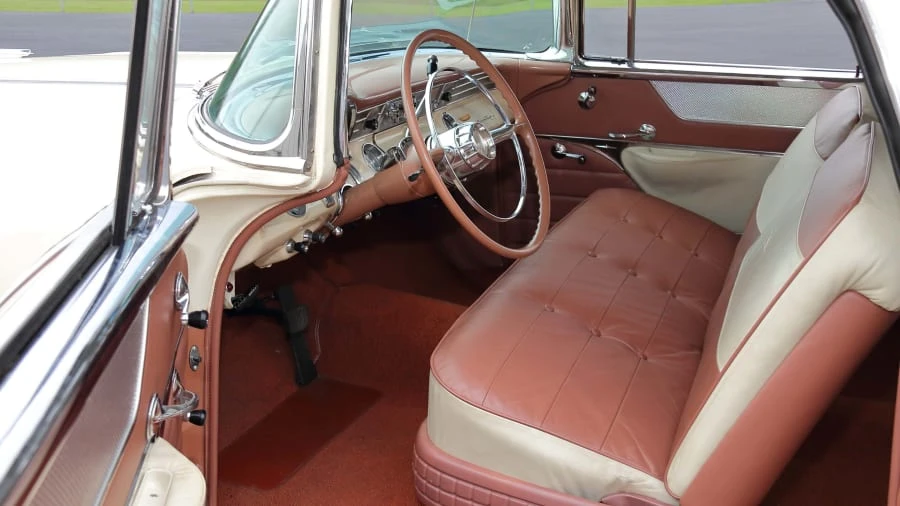 1956 Pontiac Star Chief - Image 4 of 22