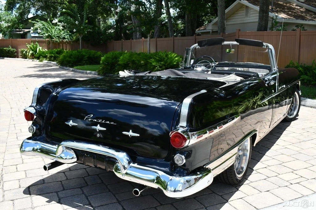 1956 Pontiac Star Chief - Image 2 of 21