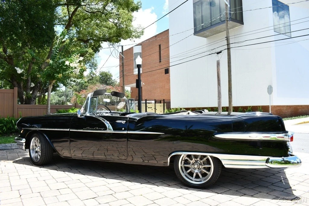 1956 Pontiac Star Chief - Image 18 of 21