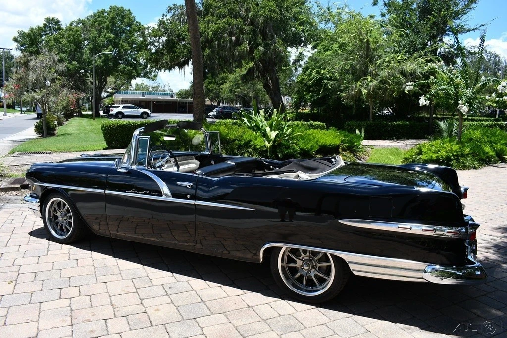 1956 Pontiac Star Chief - Image 5 of 21