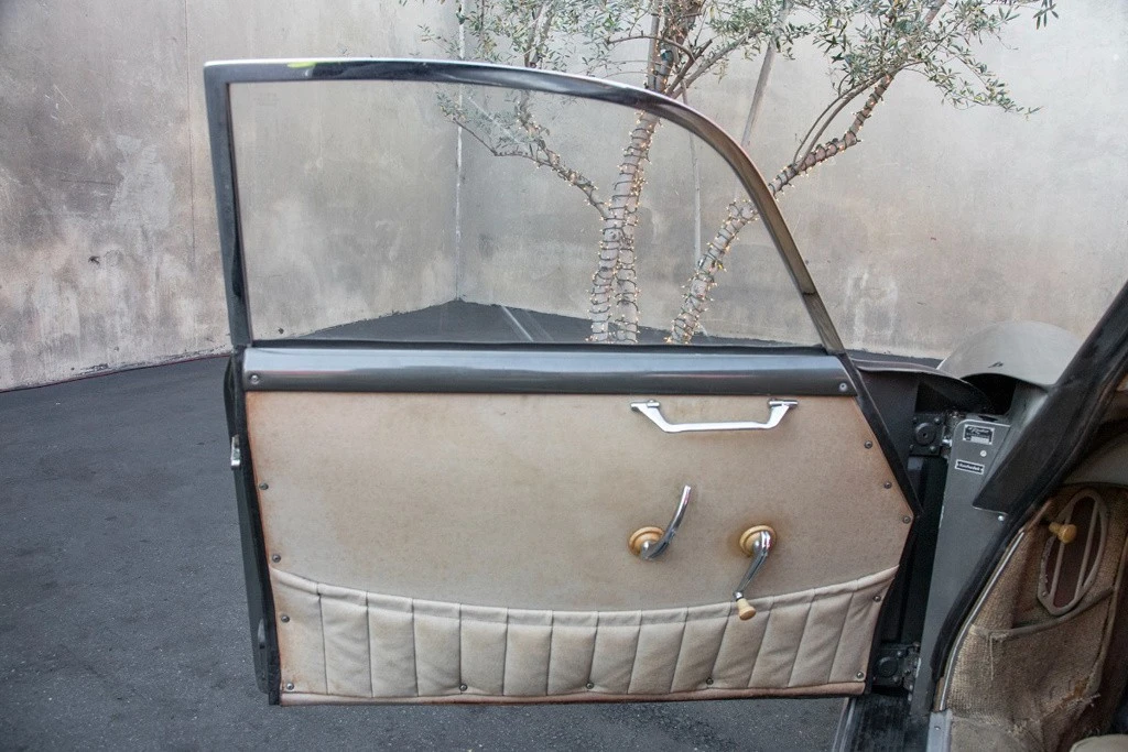 1956 Porsche 356 - Image 14 of 24