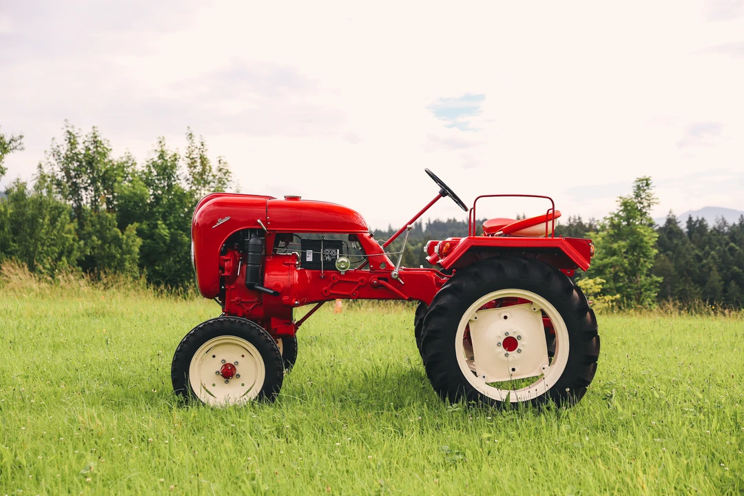 1956 Porsche Tractors - Image 4 of 31