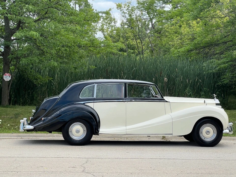 1956 Rolls-Royce Silver Wraith - Image 2 of 8