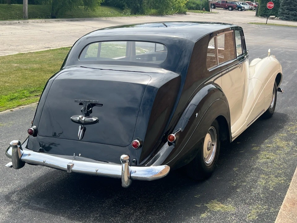 1956 Rolls-Royce Silver Wraith - Image 4 of 8