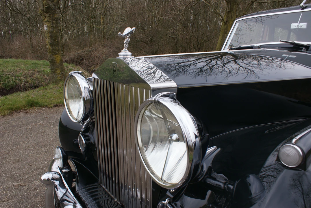 1956 Rolls-Royce Silver Wraith I - Image 3 of 24