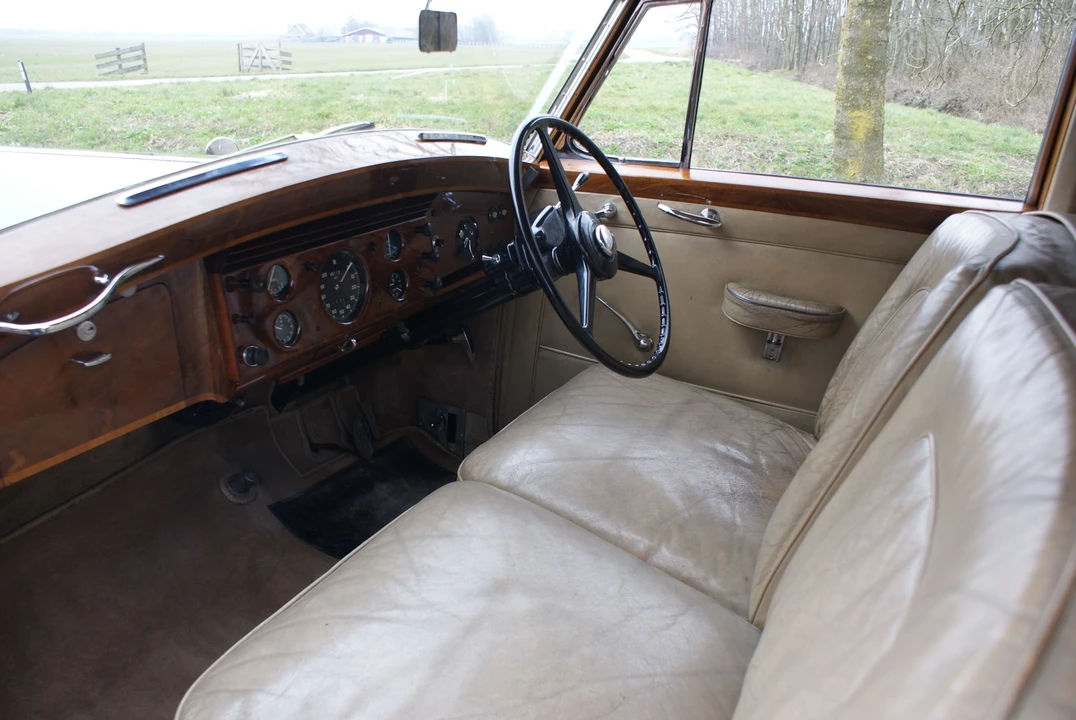 1956 Rolls-Royce Silver Wraith I - Image 9 of 24
