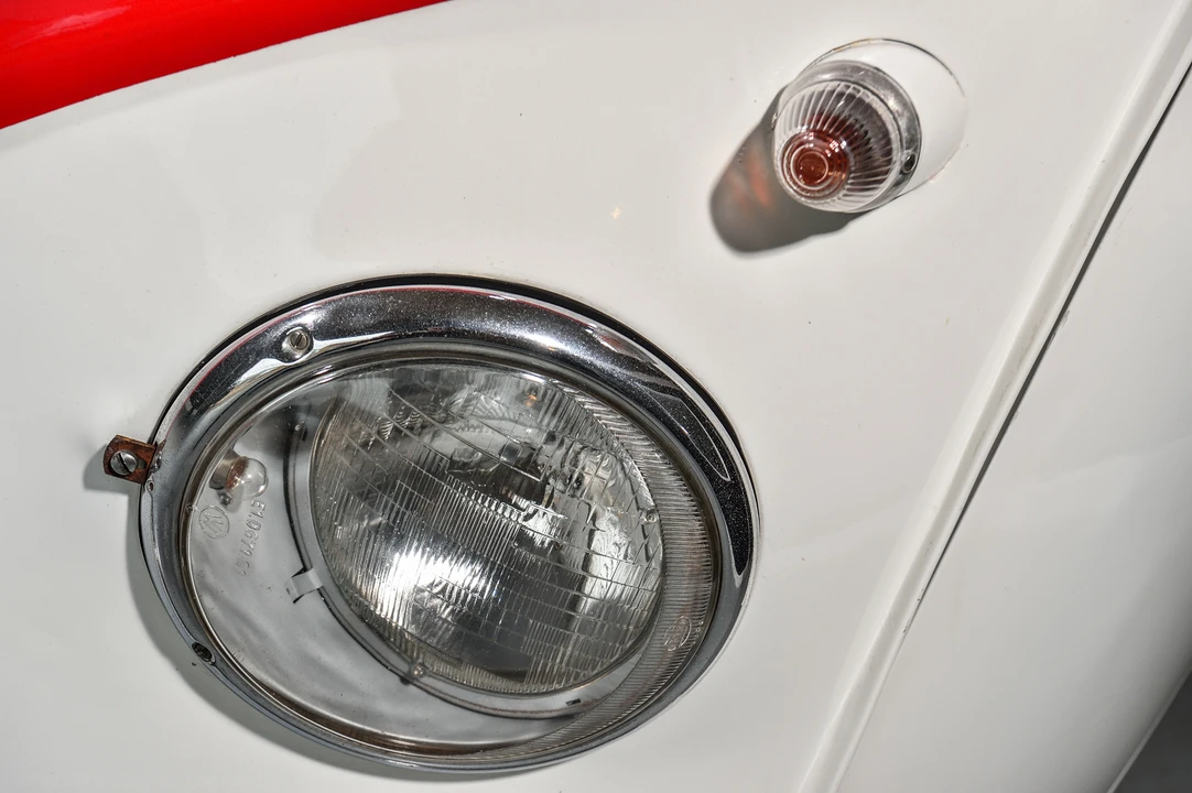 1956 Volkswagen Split-Window Bus - Image 30 of 31