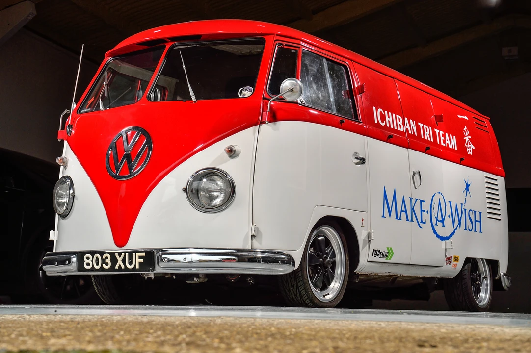 1956 Volkswagen Split-Window Bus - Image 19 of 31