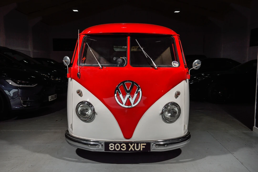 1956 Volkswagen Split-Window Bus - Image 9 of 31