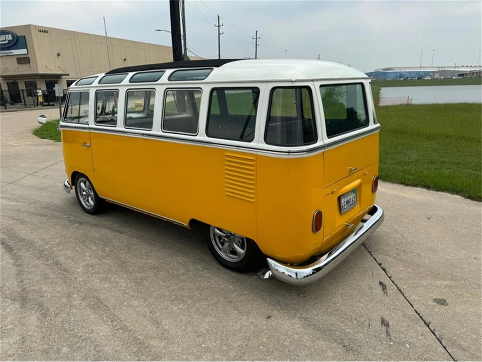 1956 Volkswagen Split-Window Bus - Image 3 of 27