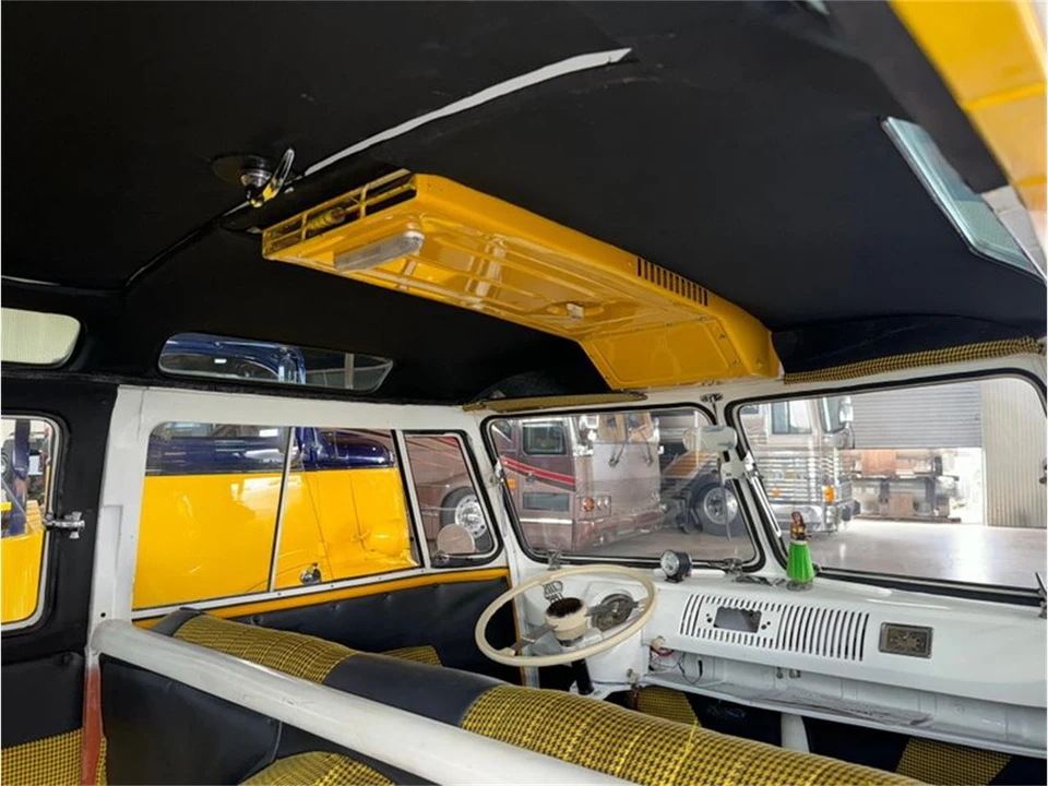 1956 Volkswagen Split-Window Bus - Image 14 of 27