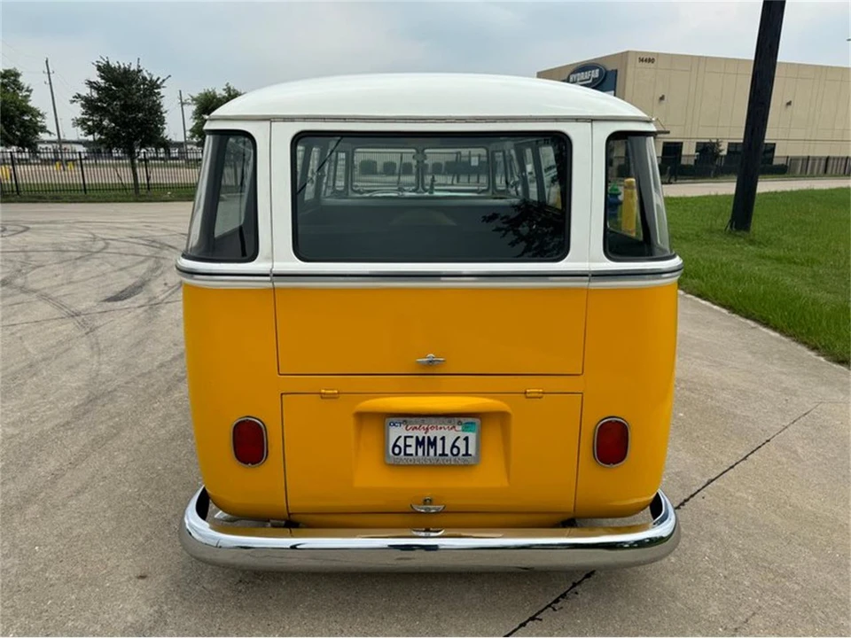 1956 Volkswagen Split-Window Bus - Image 4 of 27