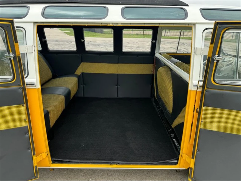1956 Volkswagen Split-Window Bus - Image 19 of 27