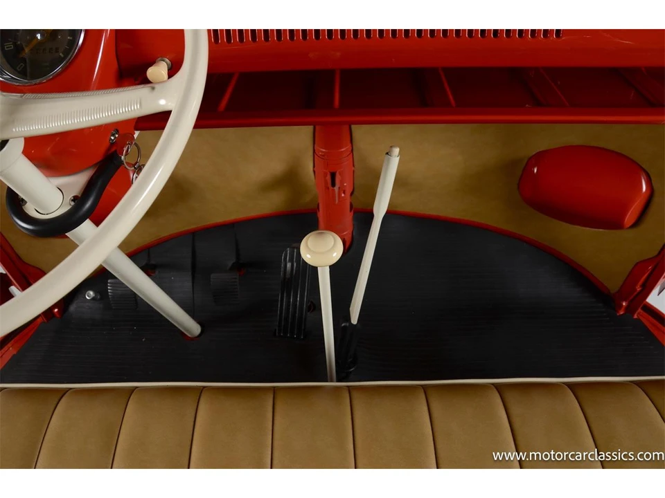 1956 Volkswagen Split-Window Bus - Image 25 of 31