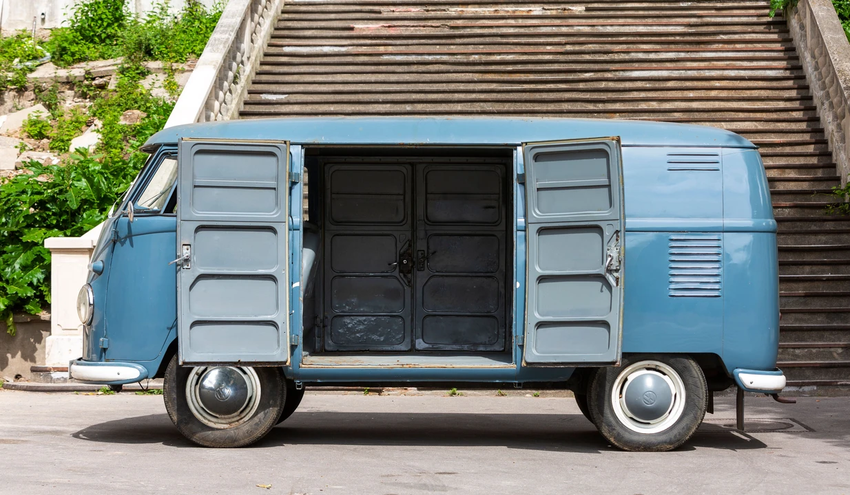 1956 Volkswagen Split-Window Bus - Image 8 of 30