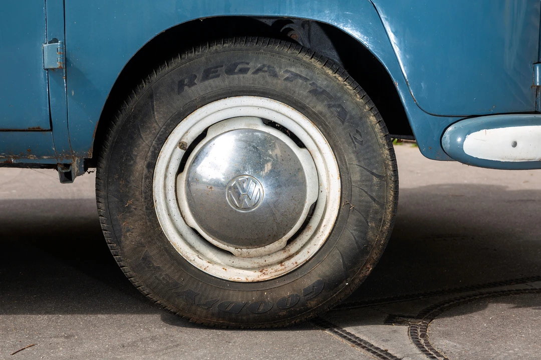 1956 Volkswagen Split-Window Bus - Image 26 of 30