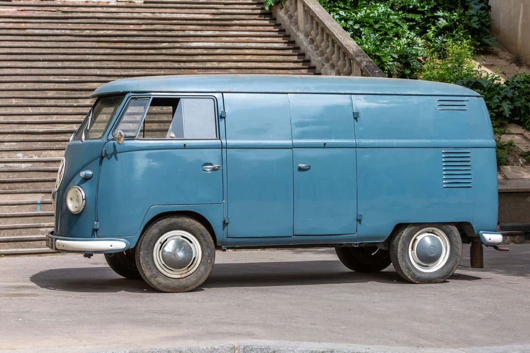 1956 Volkswagen Split-Window Bus - Image 3 of 30