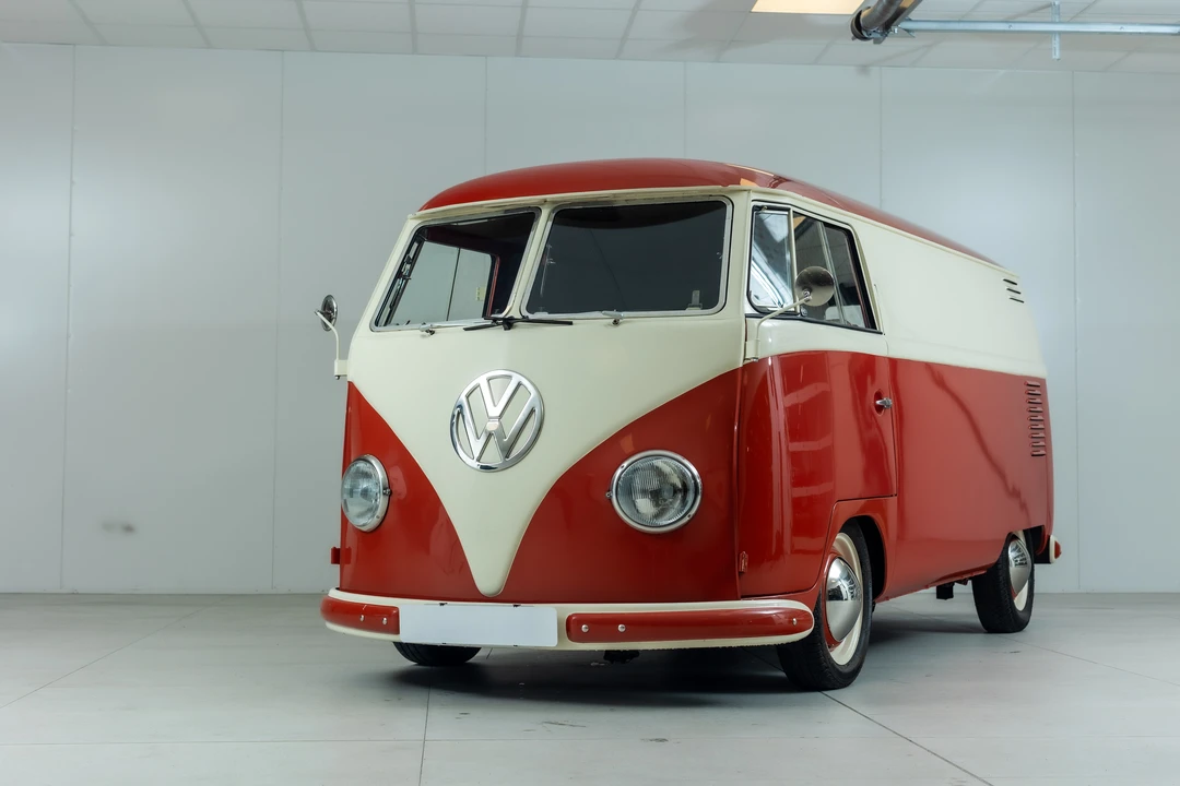 1956 Volkswagen Split-Window Bus - Image 10 of 31