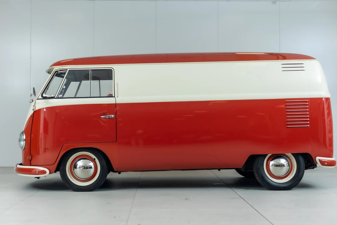 1956 Volkswagen Split-Window Bus - Image 4 of 31