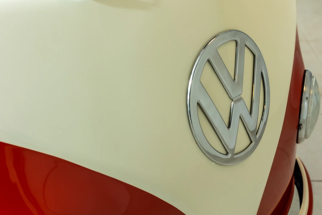 1956 Volkswagen Split-Window Bus - Image 29 of 31