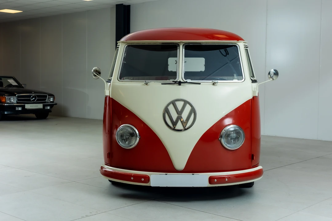1956 Volkswagen Split-Window Bus - Image 2 of 31