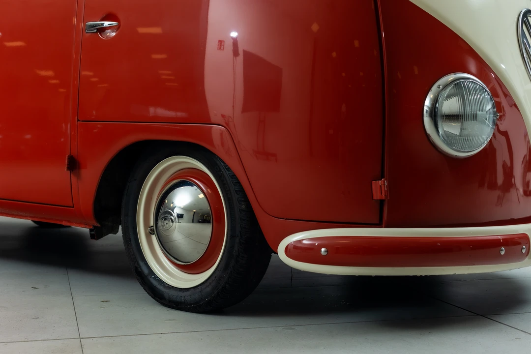 1956 Volkswagen Split-Window Bus - Image 22 of 31