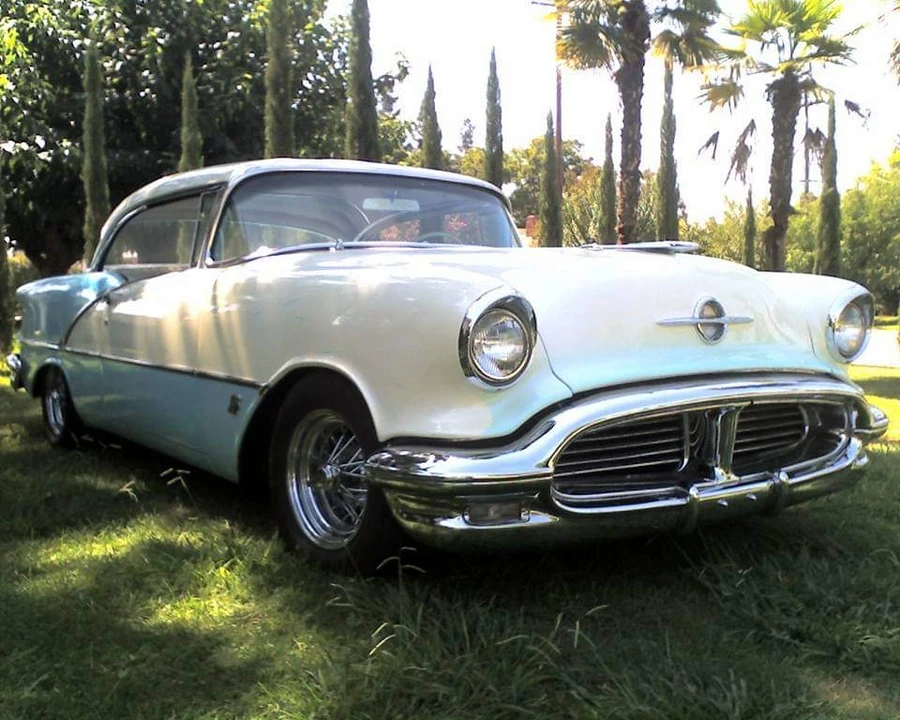 1956 Oldsmobile 88 - Image 4 of 11