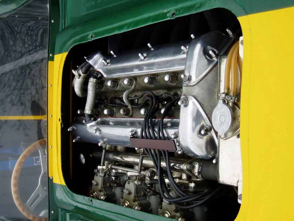 Jaguar Replica - Image 2 of 7