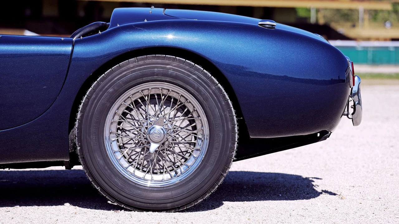 1957 AC Ace & Aceca - Image 12 of 31