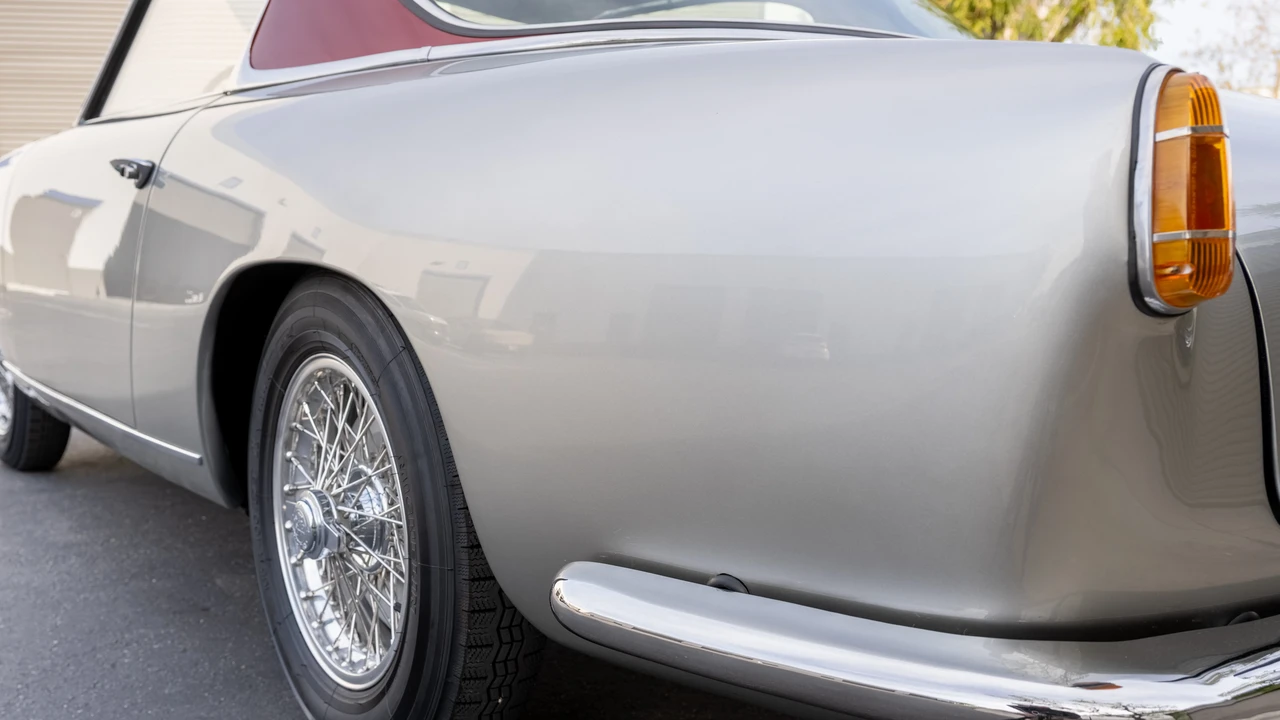 1957 Alfa Romeo 1900 - Image 22 of 31