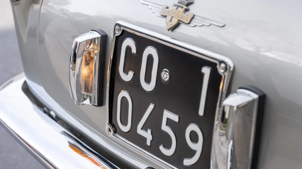 1957 Alfa Romeo 1900 - Image 26 of 31