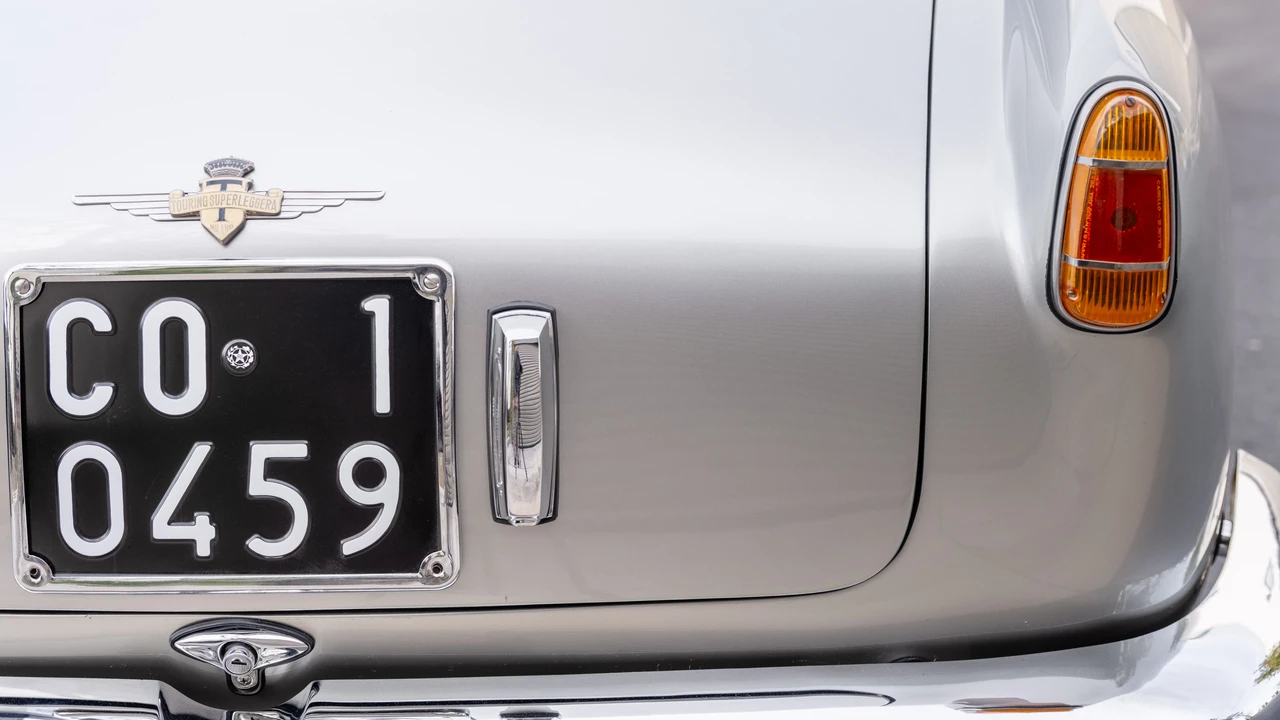 1957 Alfa Romeo 1900 - Image 25 of 31