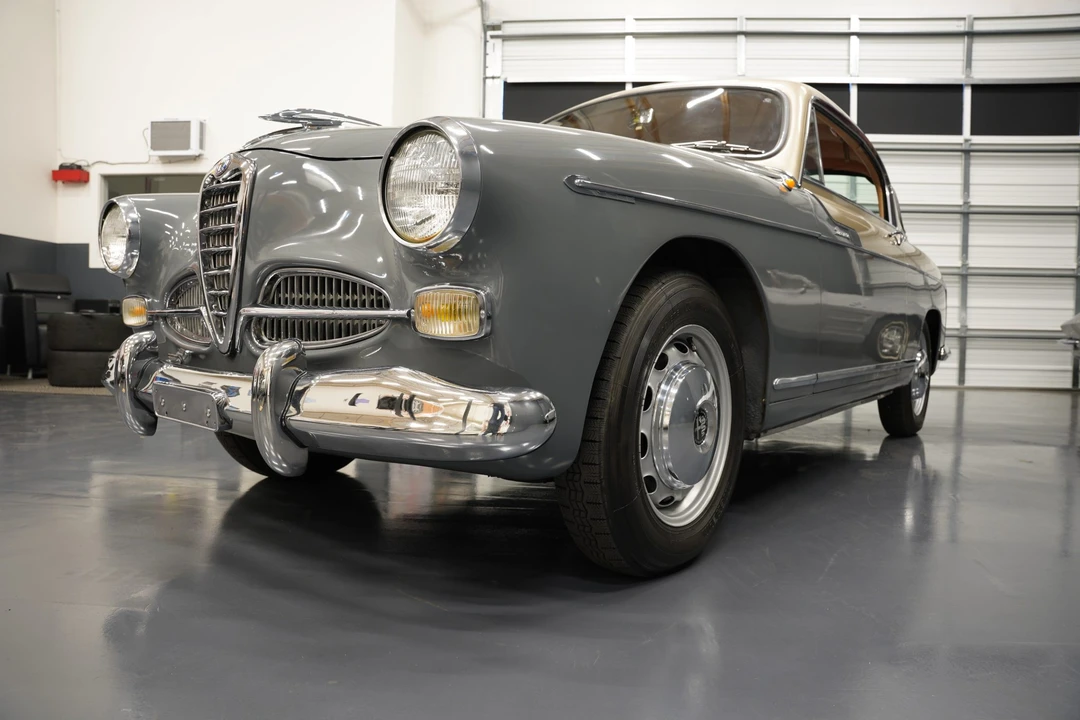 1957 Alfa Romeo 1900 - Image 18 of 31
